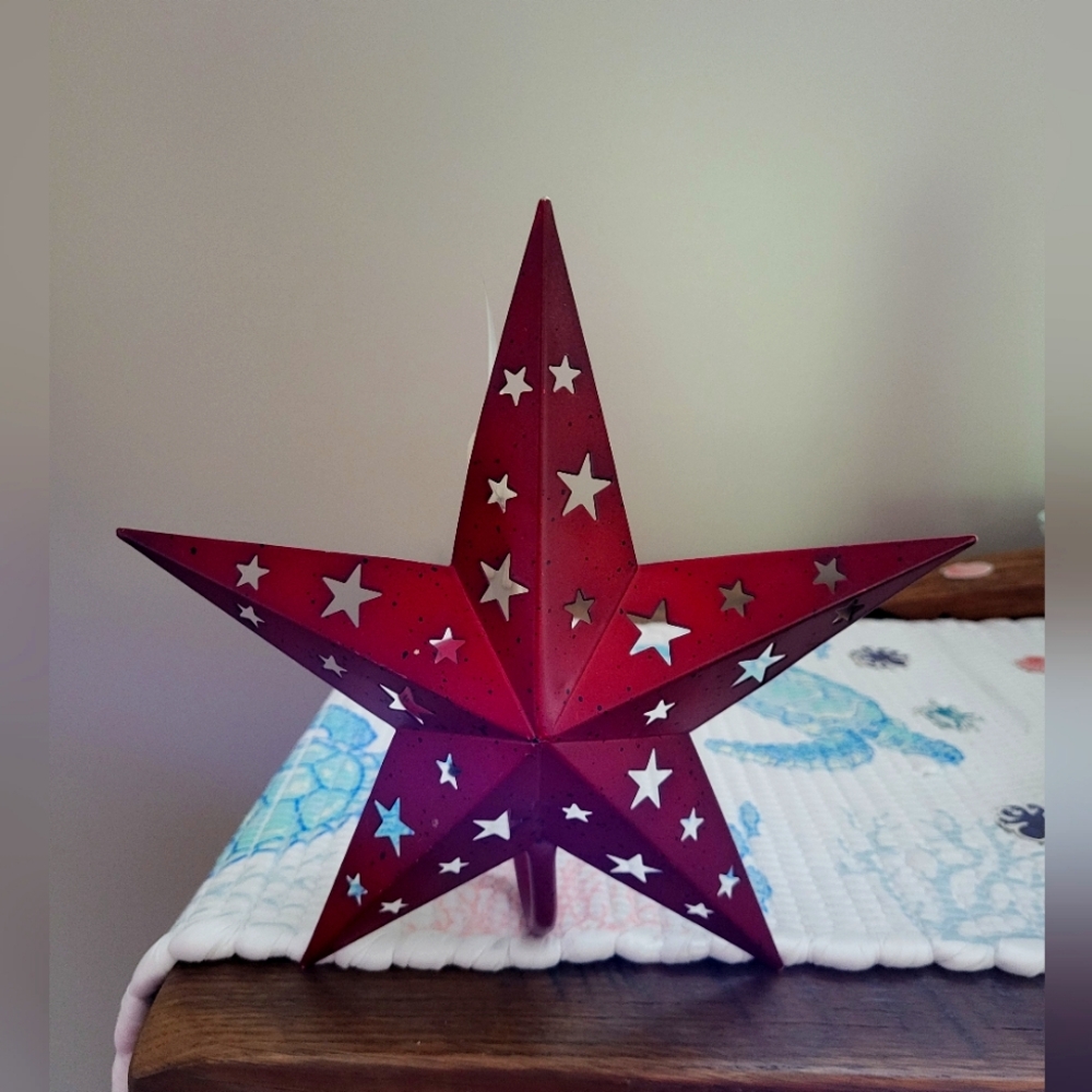 1) Americana Standing Candle Decor. Extra Candle Bulbs & 1) Star T-light Holder